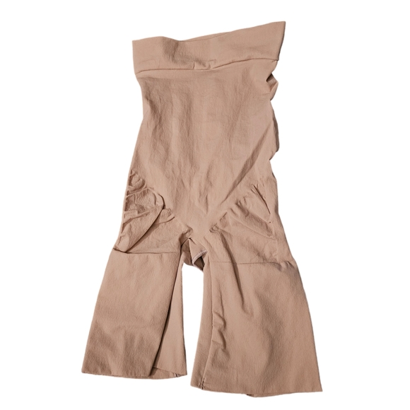 SKIMS Seamless Sculpt ABOVE THE KNEE SHORT XS X-Small - Picture 6 of 6